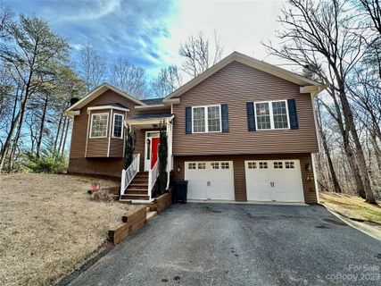 196 Hague Drive sold home in Beechwood, Columbus, NC