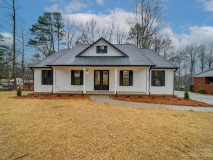 8807 Crestwood Drive sold home in Hilltop Acres, Mount Pleasant, NC