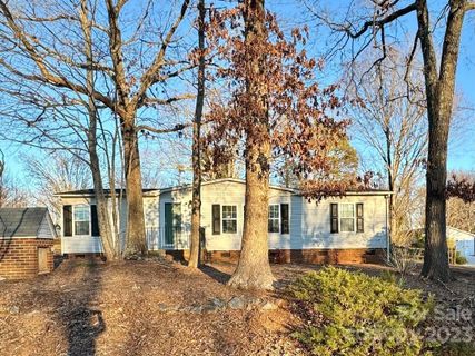 121 Regatta Lane