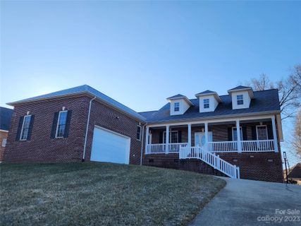 1603 Brookstone Drive sold home in Brookstone, Hickory, NC