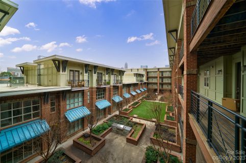1101 W 1st Street 315 sold home in First Row Condominium, Charlotte, NC