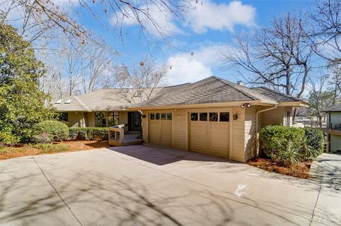 14 Oakwood Lane