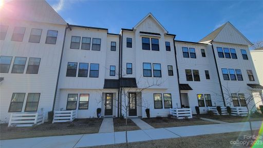 646 Woodlawn Road sold home in Six Twenty, Charlotte, NC