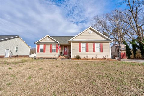 144 Autumn Woods Drive sold home in Autumn Woods, Kings Mountain, NC