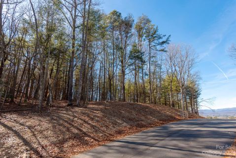 Lot 5 Northview Drive sold home in Northview, Hendersonville, NC