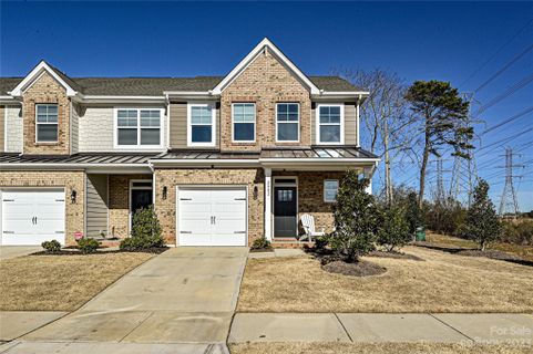 2002 Bexar Trail 7 sold home in The Townhomes at McKee Glen, Matthews, NC
