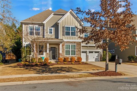 Previously sold for $605,000