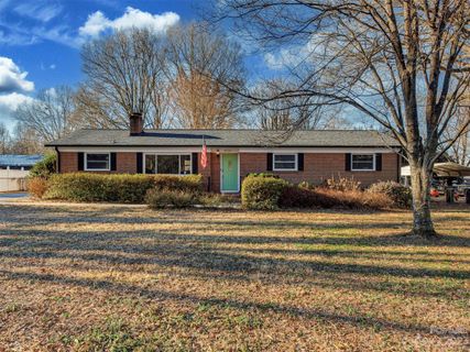 9724 Pleasant View Lane sold home in Pleasant View Acres, Mint Hill, NC
