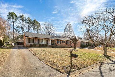 2208 Knickerbocker Drive