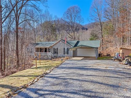 213 Cobblestone Drive sold home in Pisgah View Estates, Waynesville, NC