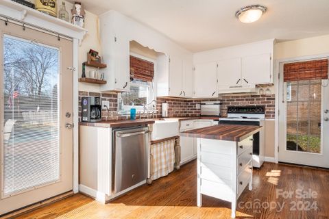 827 Brookwood Drive sold home in Brookwood Terrace, Mooresville, NC