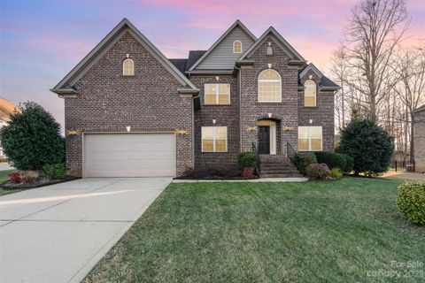 2111 Eskridge Terrace sold home in Mill Creek Falls, Lake Wylie, SC