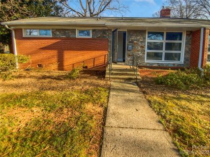 4501 Woodlark Lane