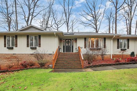 10 Timberidge Drive