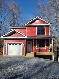 1255 Campbell Mountain Drive sold home in The Knolls At Campbell Mountain Estates, Waynesville, NC