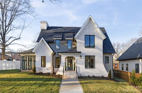 1001 Goshen Place