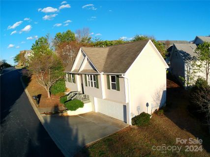 106 Paper Birch Avenue sold home in Scenic Bluff, Asheville, NC