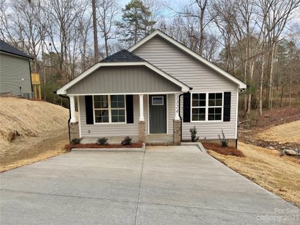1324 Hill Street sold home in Sunset Hills, Albemarle, NC