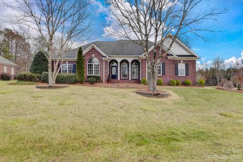 1702 Cypress Court sold home in Forest Pointe, Gastonia, NC