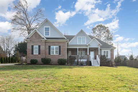 257 Highland Forest Drive
