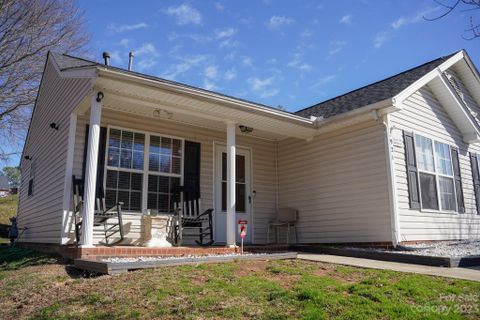2921 Westwinds Court sold home in Windsong Village, Charlotte, NC
