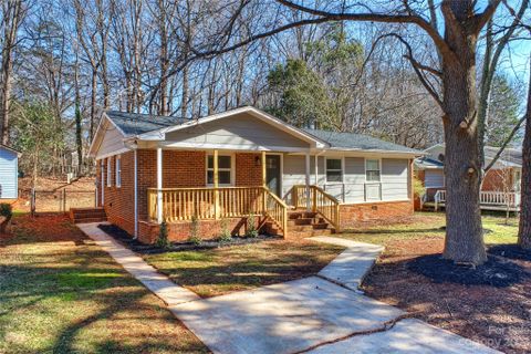 2504 Longleaf Drive sold home in Pine Valley, Charlotte, NC