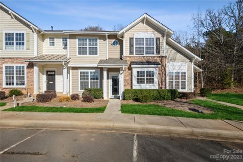 813 Lacebark Drive