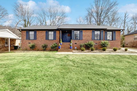 4500 Dawnwood Drive sold home in Idlewild Farms, Charlotte, NC