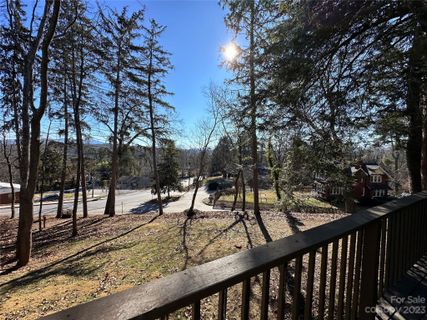 67 Maple Ridge Lane sold home in Laurelwood, Asheville, NC