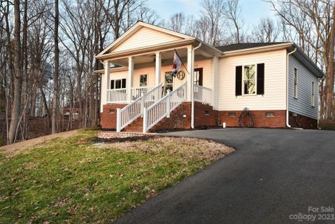 323 Sleepy Hollow Lane