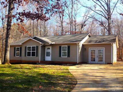 132 Cliffview Lane sold home in Oakbrook, Mooresville, NC