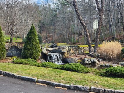 145 Ivywood Lane active home in Somersby Park, Laurel Park, NC