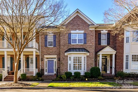 130 S Faulkner Way