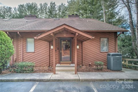 101 Woodfield Drive sold home in Woodfield Condos, Asheville, NC
