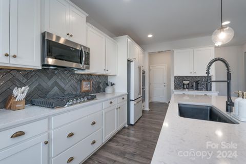483 Shallowford Drive
