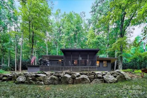 117 Bear Rock Road sold home in Bear Rock Mtn Estates, Hendersonville, NC