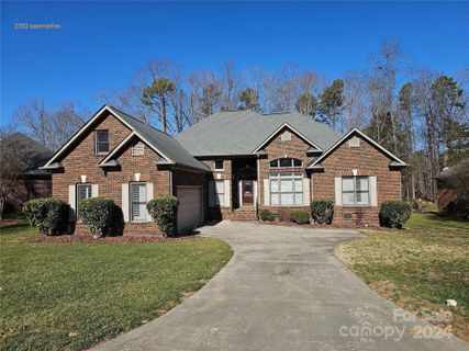 2352 Caernarfon Lane