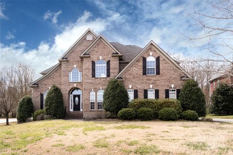 4001 Amen Court