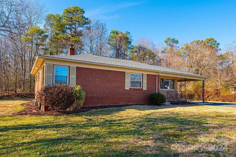 2841 20th Street sold home in Belle Meade, Hickory, NC