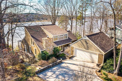 158 Old Field Road