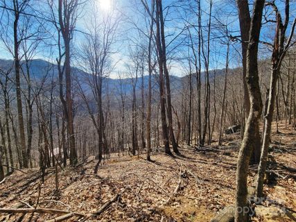 32 Marble Stone Drive sold home in Creekstone, Waynesville, NC