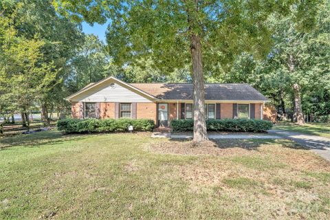 6607 Elm Forest Drive sold home in Cedars East, Charlotte, NC
