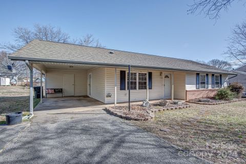 202 King Henry Lane