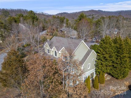 98 Hillcrest Drive