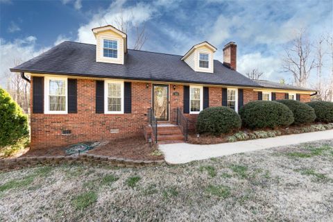 123 Mary Circle sold home in Far Away Place, Concord, NC
