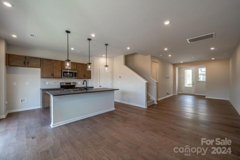 3124 Hutton Gardens Lane
