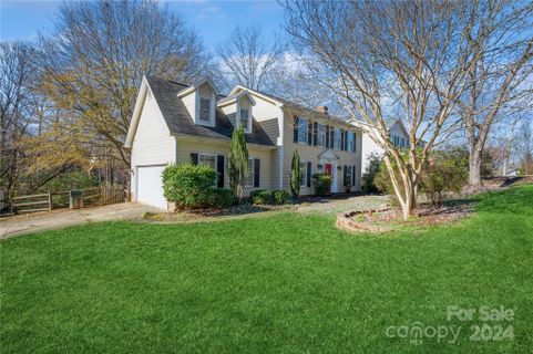 2328 Wineberry Court