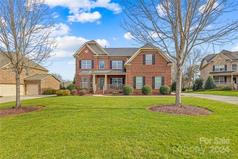 5105 Rhett Court sold home in Twelve Oaks, Wesley Chapel, NC