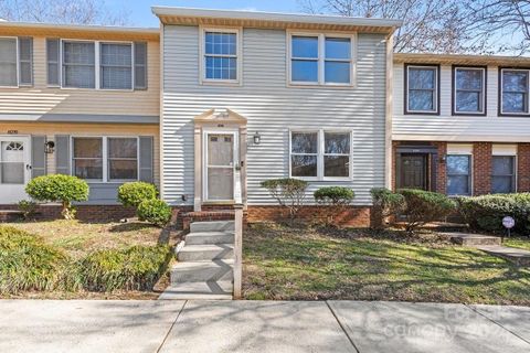 8268 Knights Bridge Road sold home in Sharon South II, Charlotte, NC