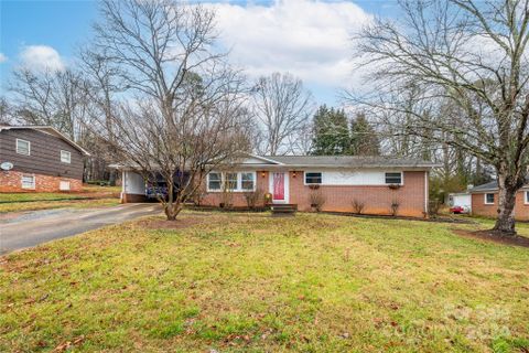 3030 7th Street Drive sold home in Hidden Valley, Hickory, NC